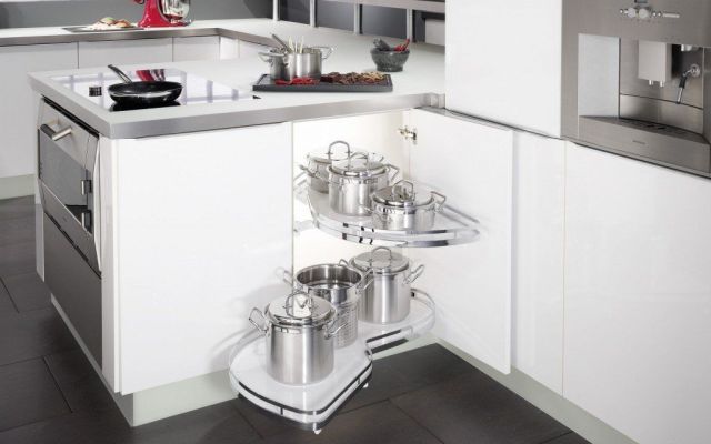 KAMPINIAI MECHANIZMAI